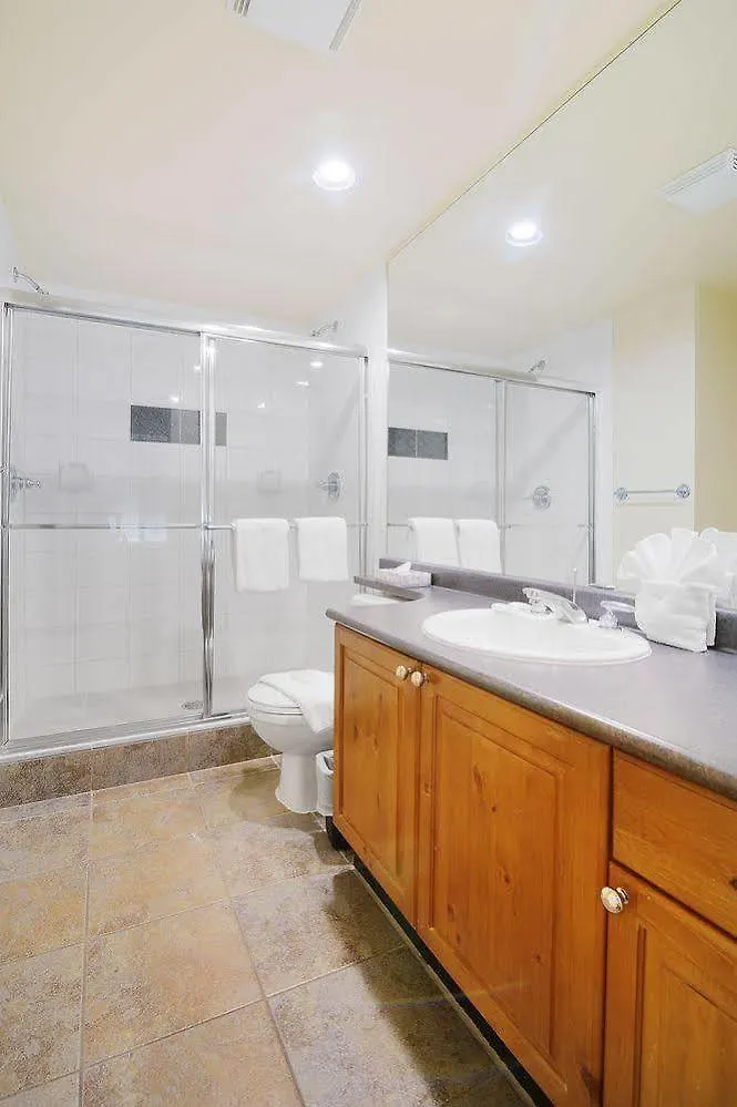 ***  Whistler Town Plaza By Latour Hotels كندا